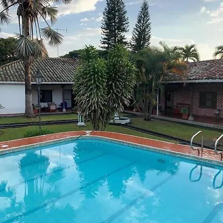 Hermosa Y Tranquila Finca Con Piscina Ginebra Exterior photo